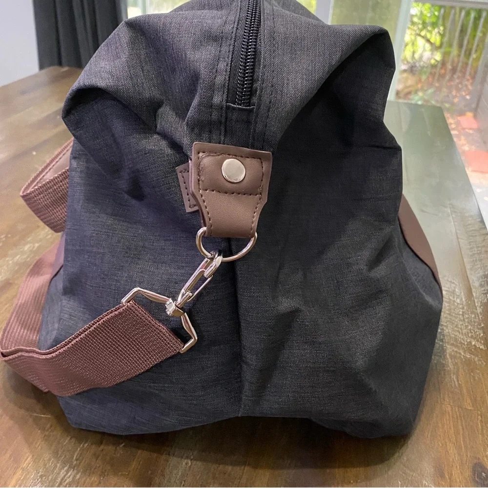 Bella Russo unisex large messenger / duffel bag for carryon gray with tan trim